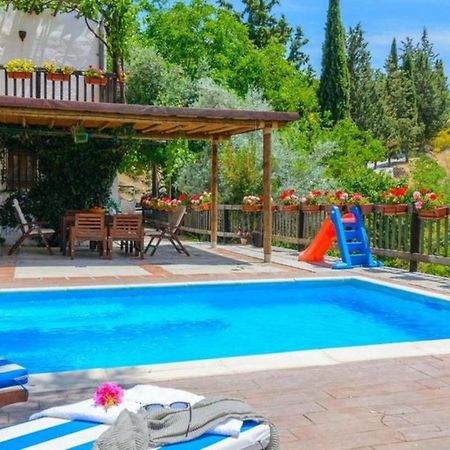 El Tajil Villa Algarinejo Exterior photo